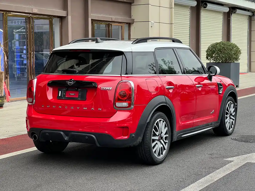 MINI COUNTRYMAN 1.5 T COOPER ALL4 Artist