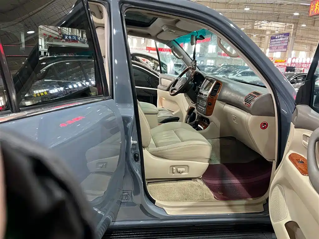 Land Cruiser 4.7 L Auto VX-R