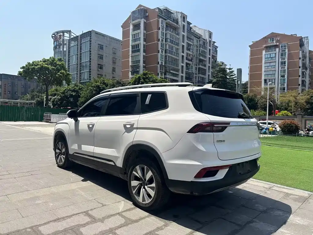Haoyue 1.8 TD DCT Luxury 7-seat