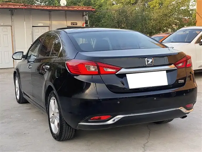 Zotye Z500 众泰Z500 2015款 1.5 T CVT尊贵型