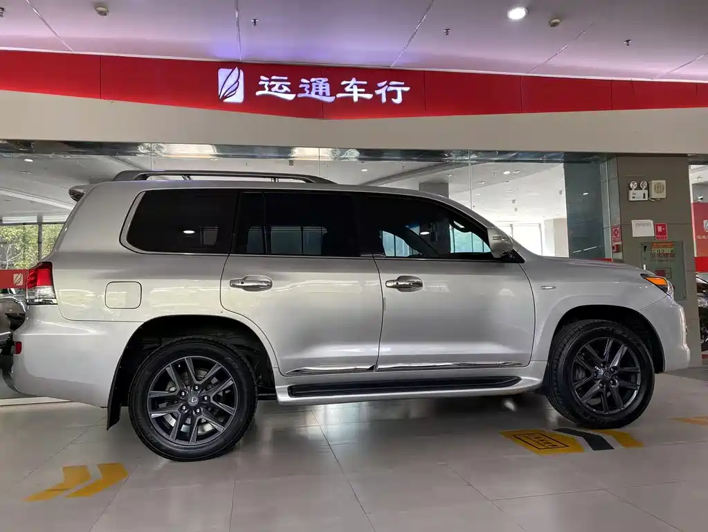 Lexus LX 570