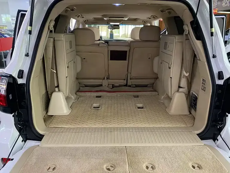Lexus LX 570