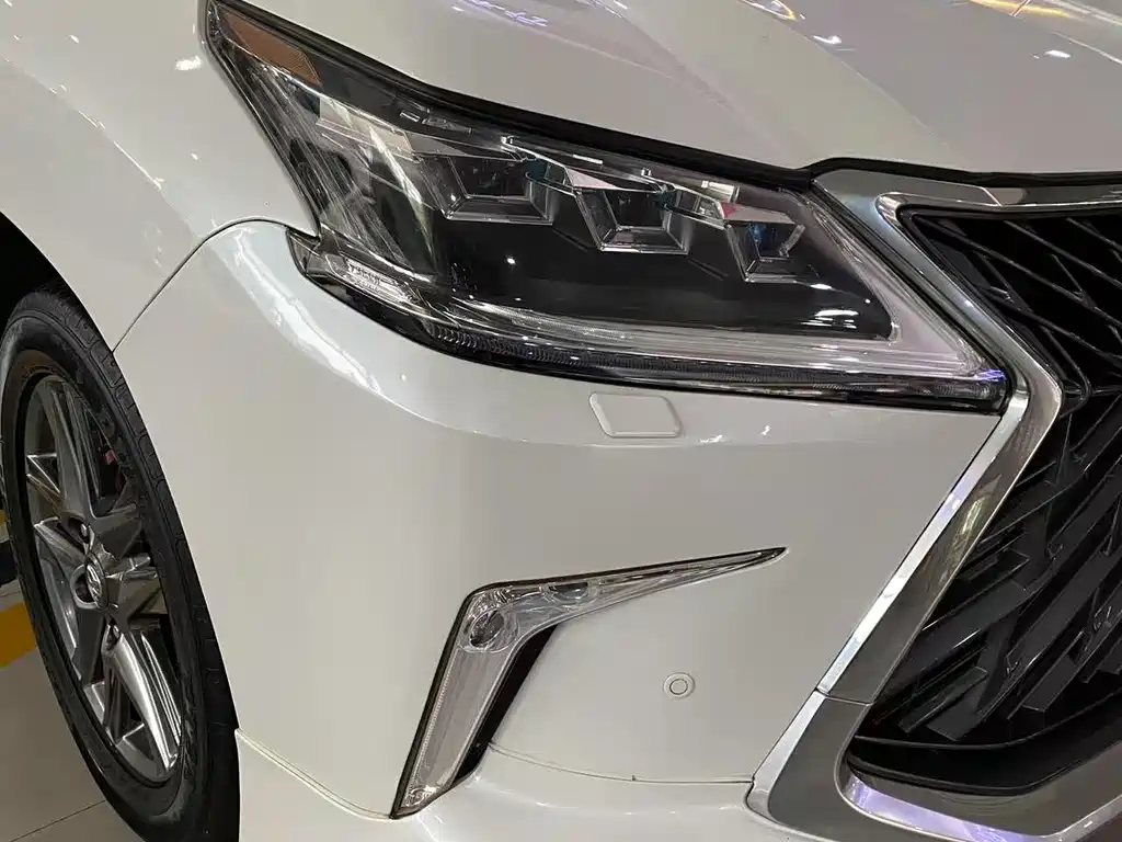 Lexus LX 570