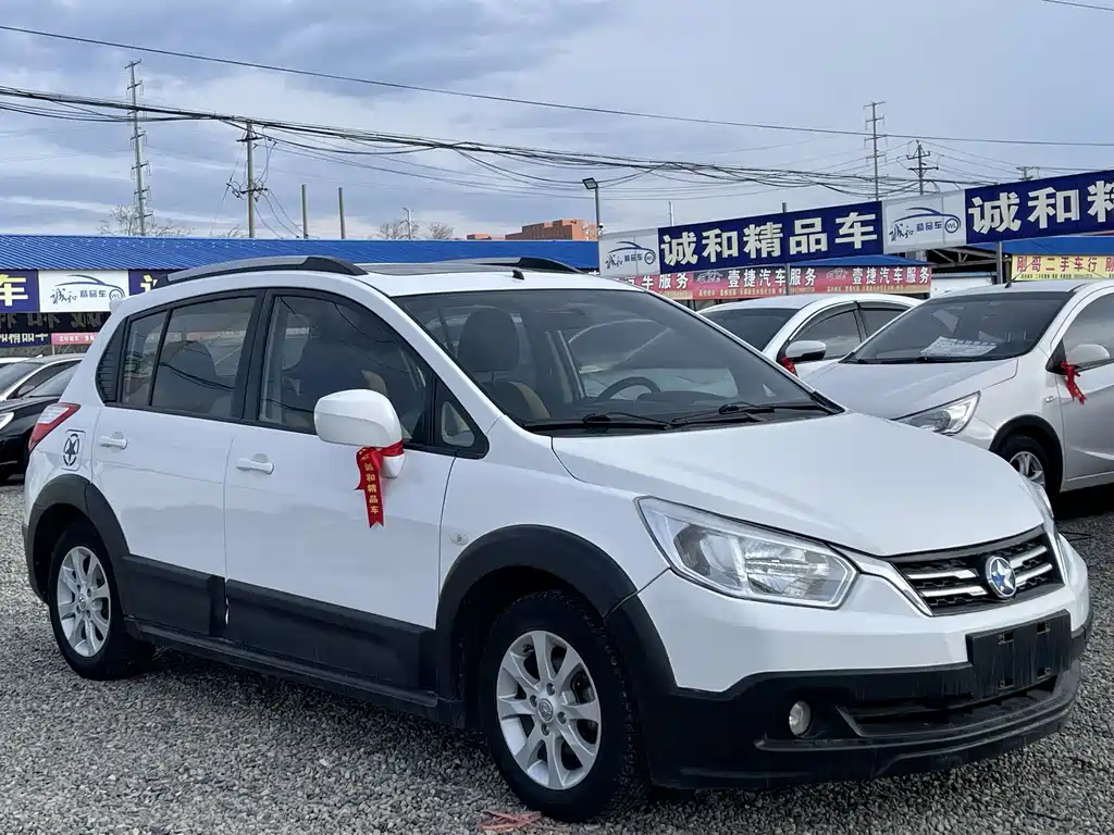 Venucia R50 X 1.6 L Manual