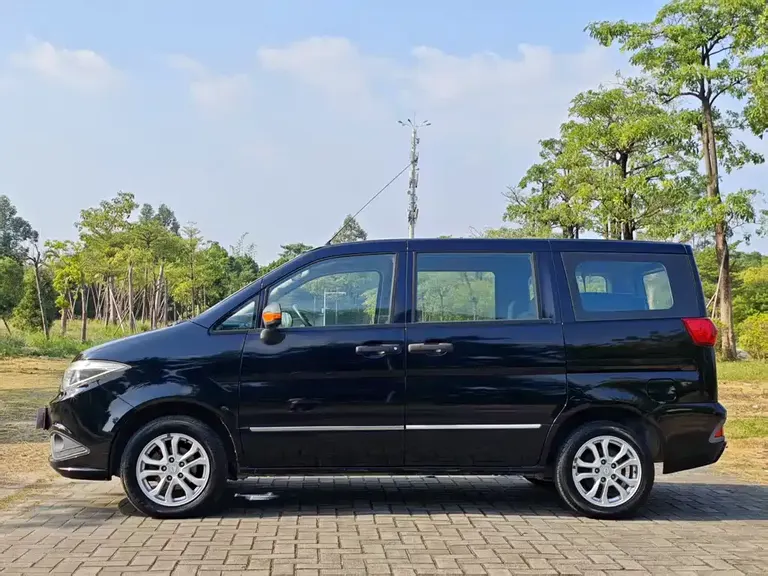 Dongfeng Shuaike 1.5 L Manual Comfort