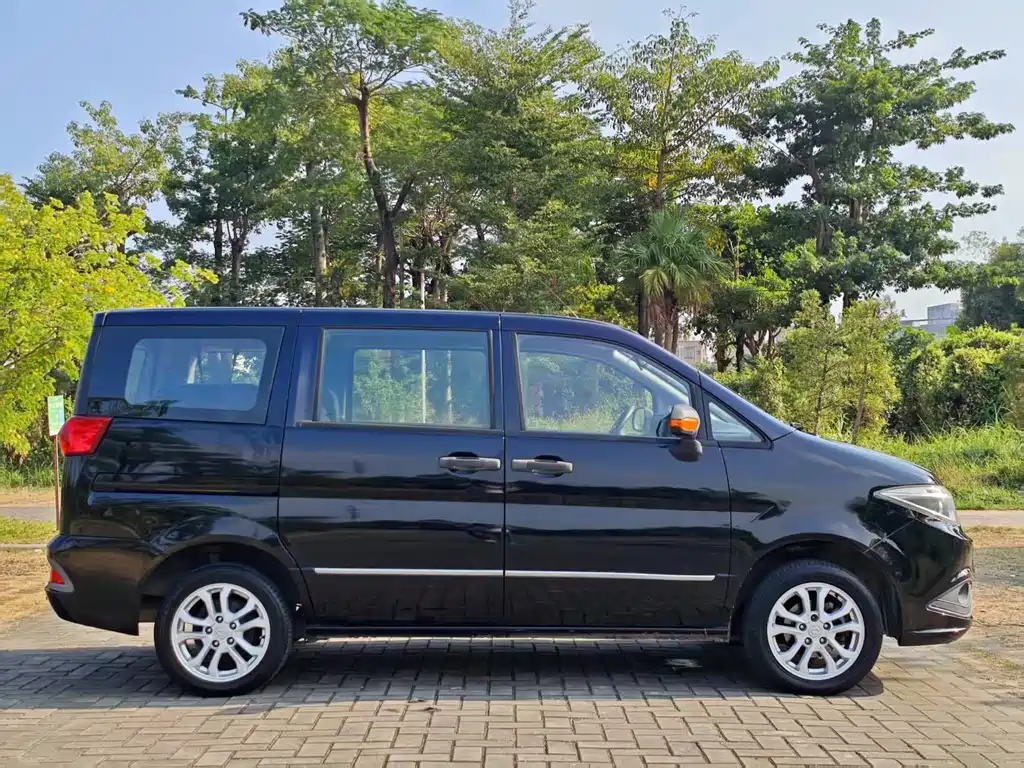Shuaike 1.5 L Manual Comfort