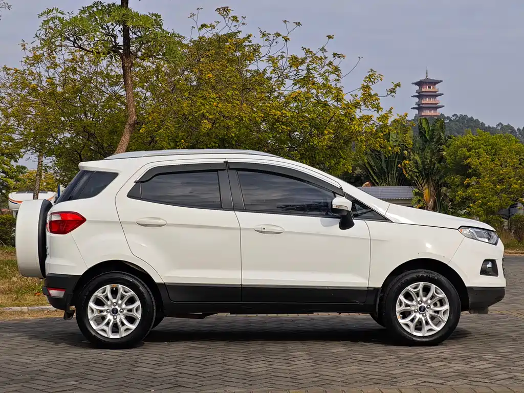 EcoSport 1.5 L Auto Distinguished