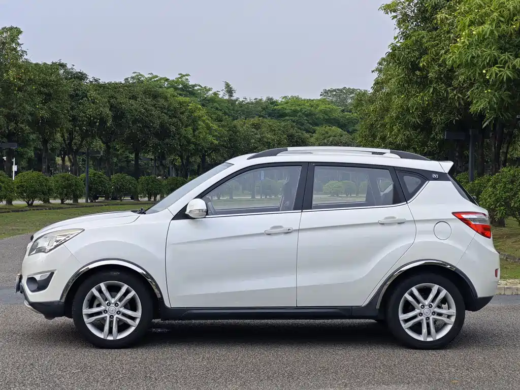 Changan CS35 1.6 L Auto Luxury CN-V