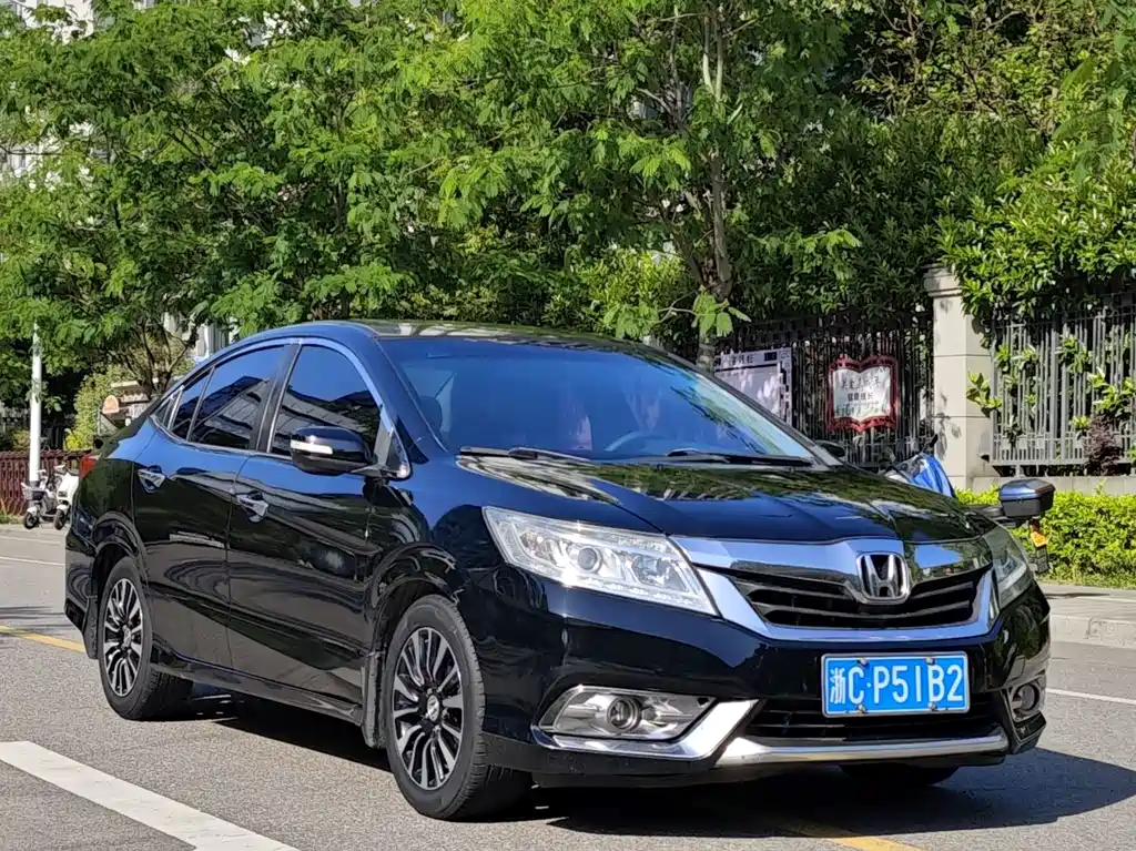 Crider 1.8 L Auto Luxury