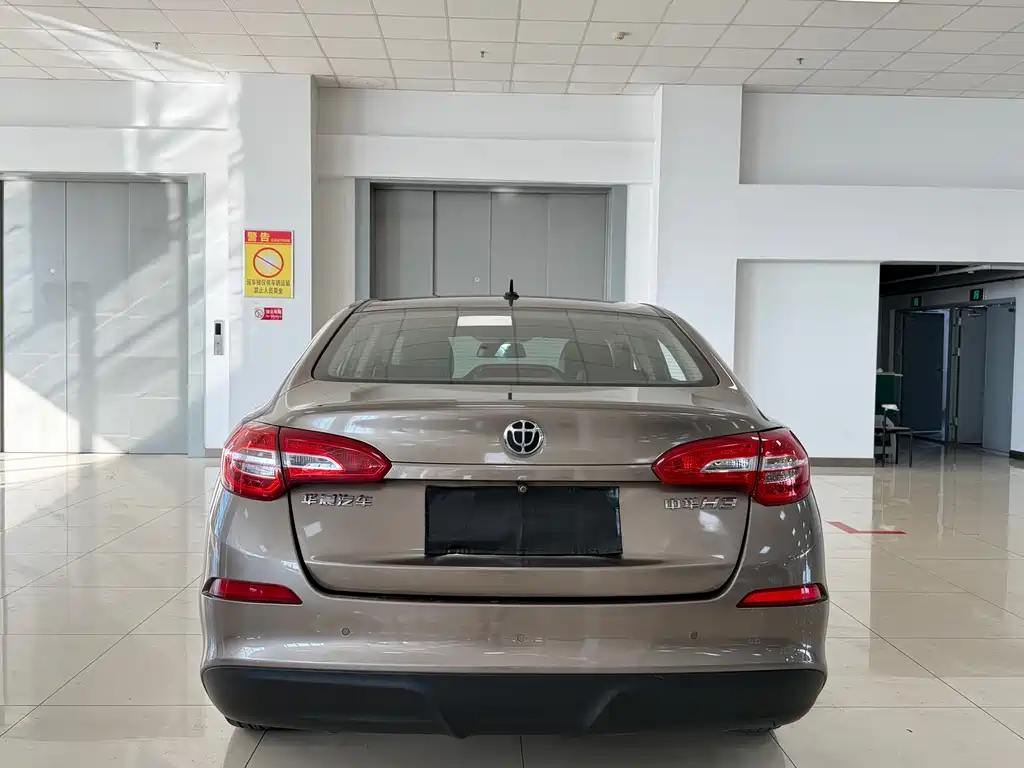 Brilliance H3 中华H3 2017款 1.5 L 自动精英型