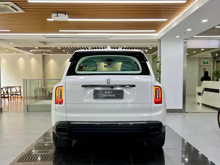 Rolls-Royce Cullinan Black Badge
