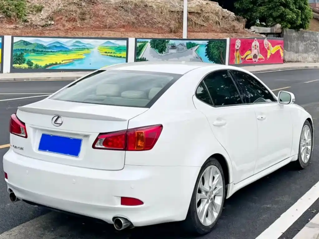 Lexus IS 300 Dynamic Shine