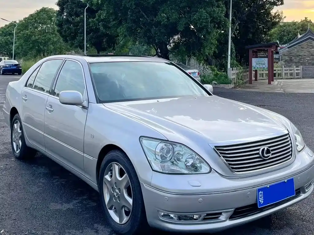 Lexus LS 430
