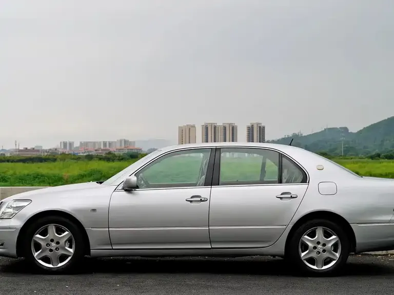 Lexus LS 430