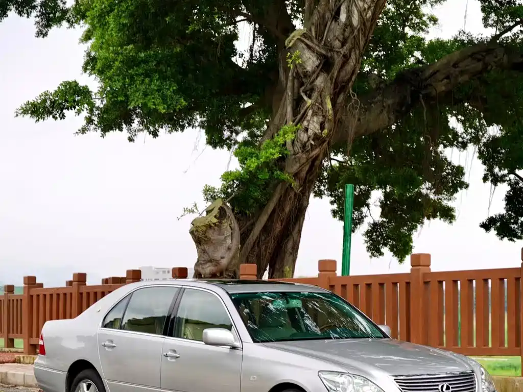 Lexus LS 430