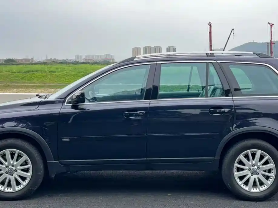 Volvo XC90 4.4 V8 AWD 5-seat Executive