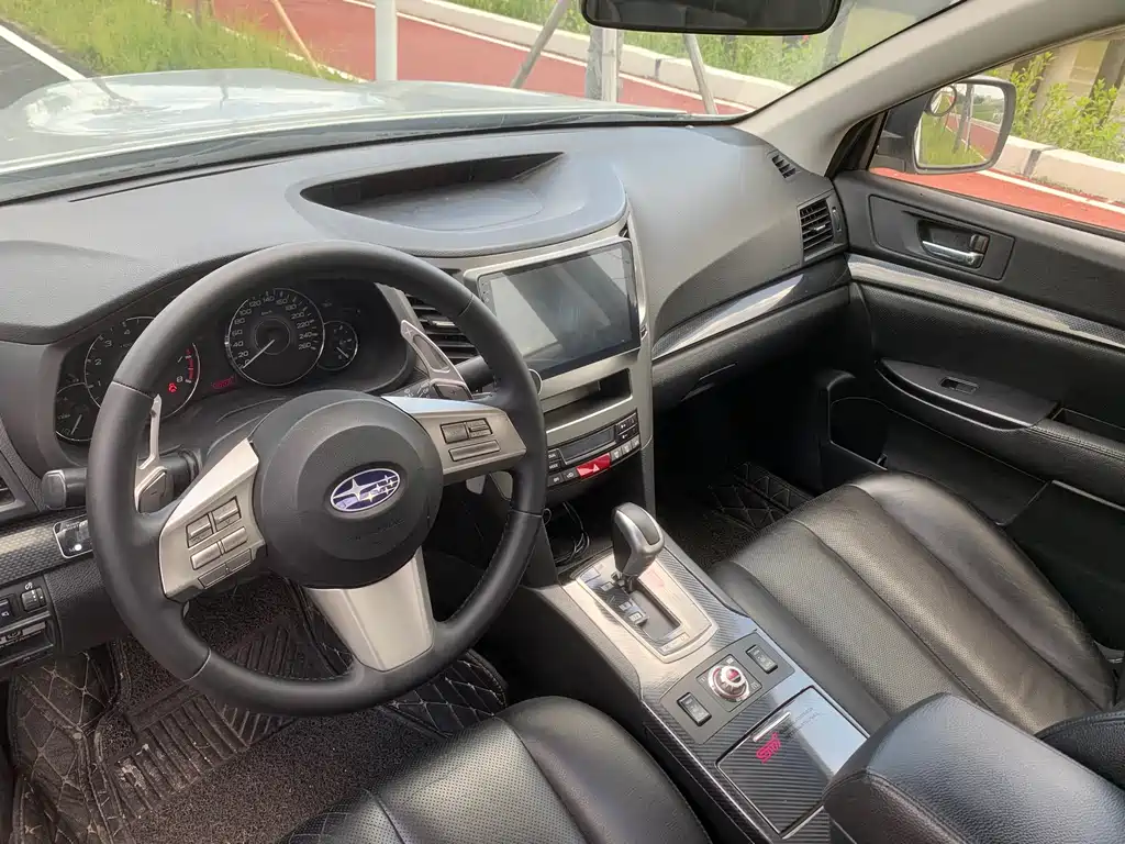 Legacy 2.5 GT Luxury Navigation