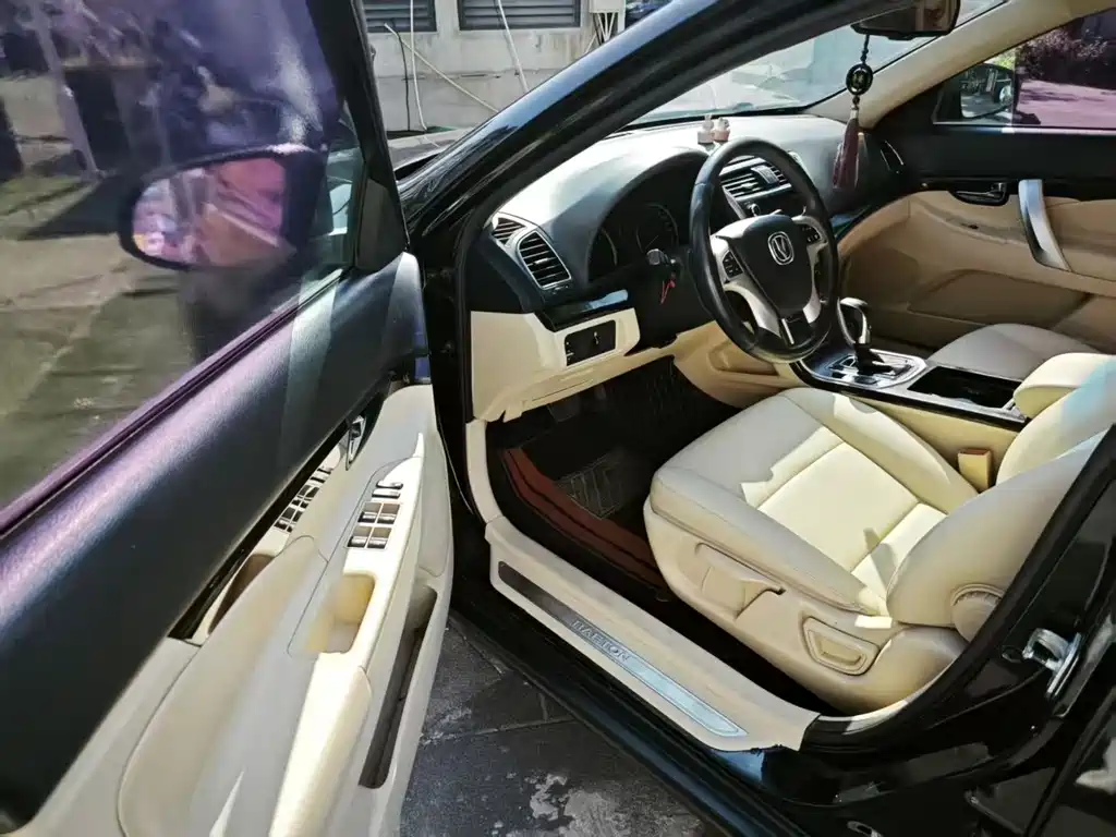 Raeton 1.5 T Auto Smart Enjoyment Premium Joy