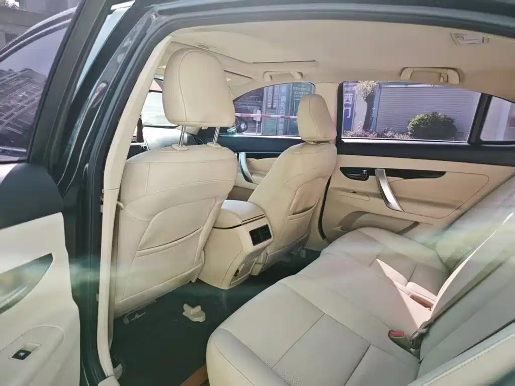 Raeton 1.5 T Auto Smart Enjoyment Premium Joy