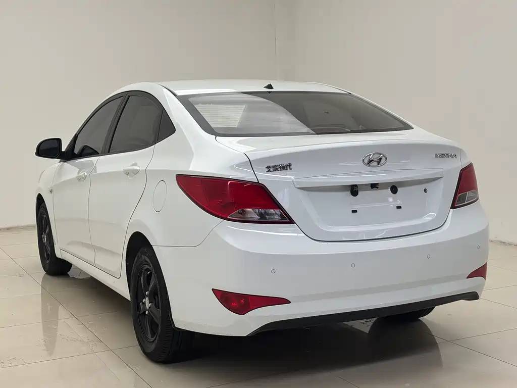 Accent 1.4 L Manual Intelligent GLS
