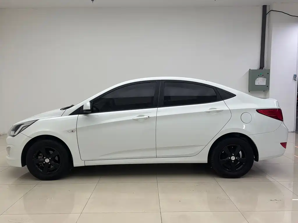 Accent 1.4 L Manual Intelligent GLS