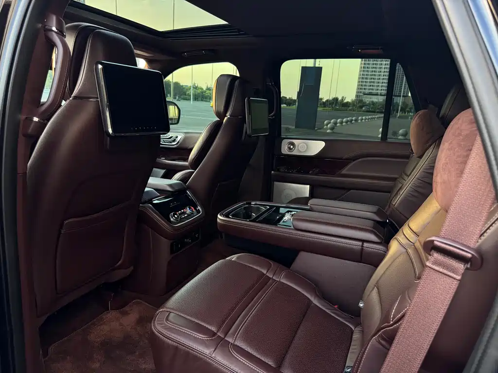Navigator 3.5 T President Series
