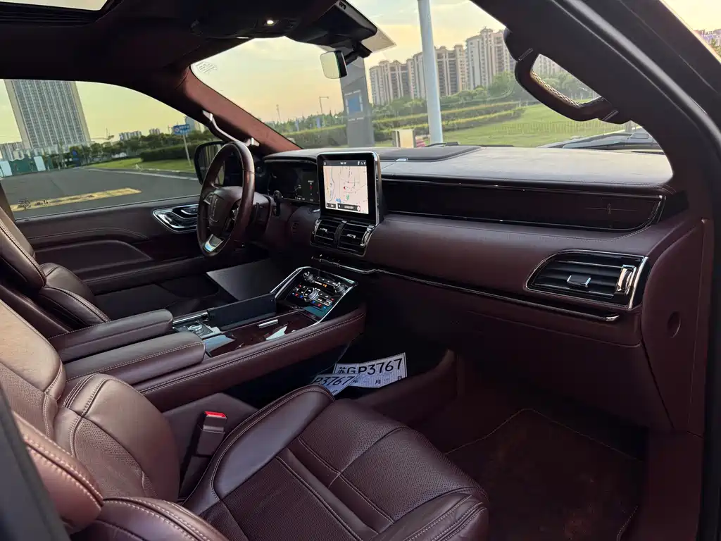 Navigator 3.5 T President Series