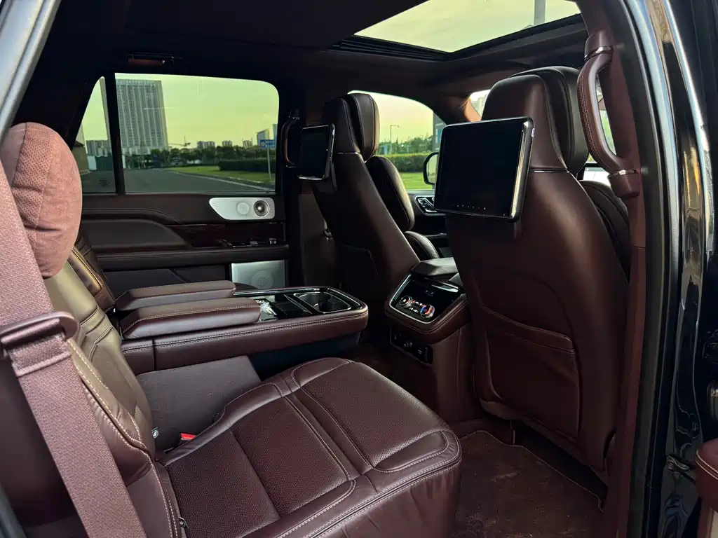 Navigator 3.5 T President Series