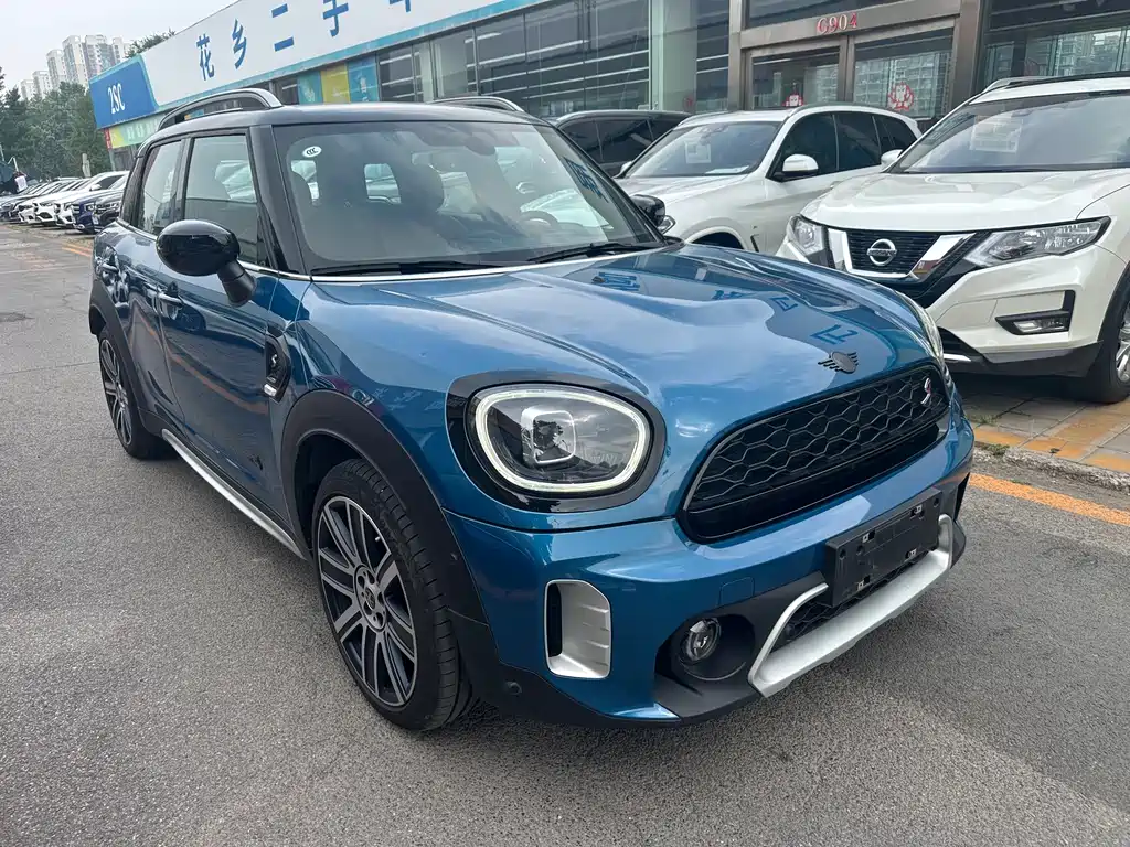 MINI COUNTRYMAN 2.0 T COOPER S ALL4 Connoisseur