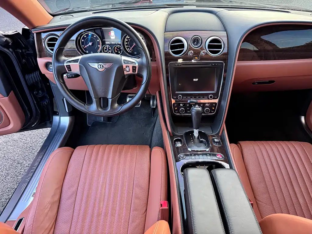 Flying Spur 4.0 T V8 Standard