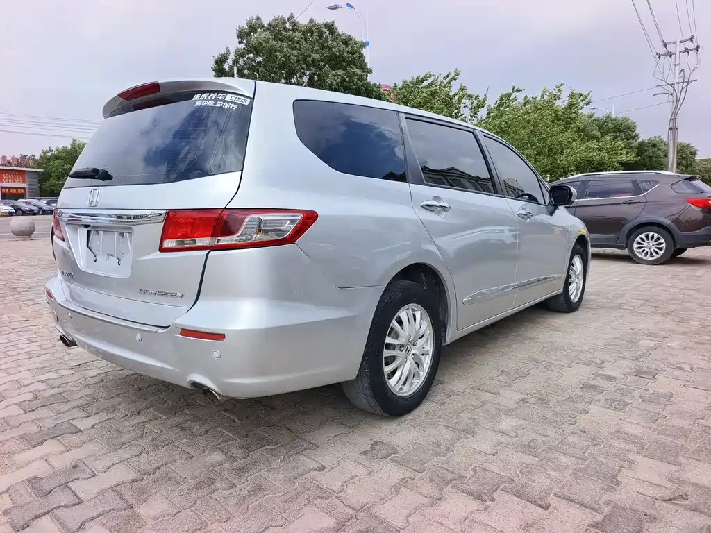 Odyssey 2.4 L Leading Show