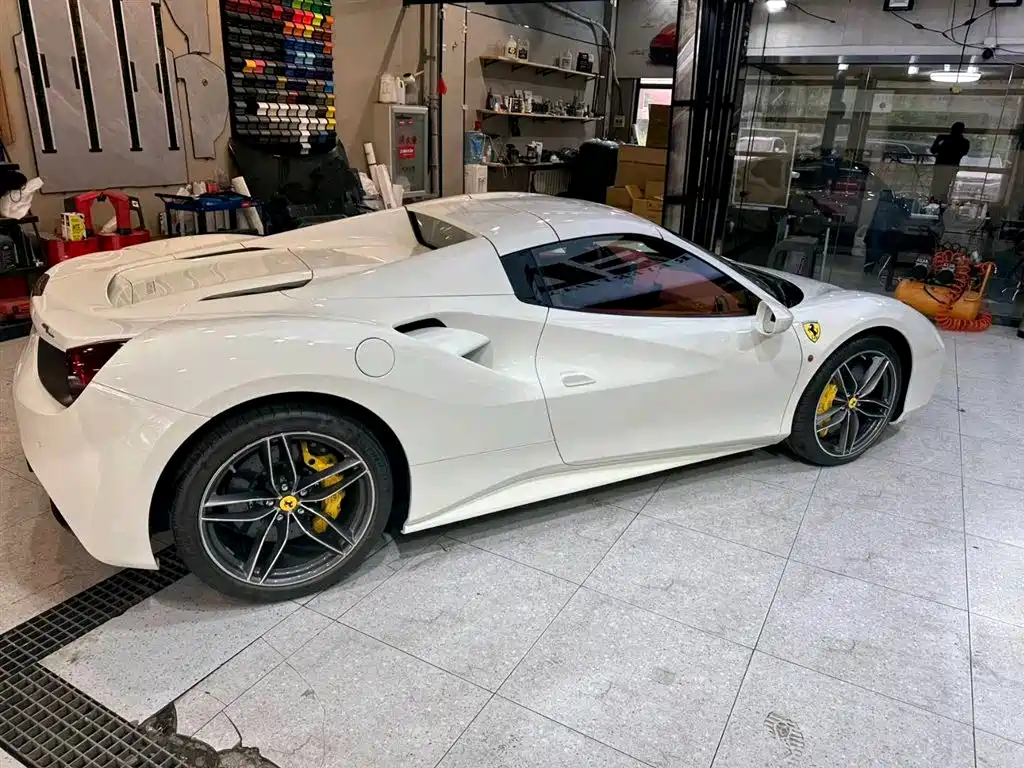 Ferrari 488 488 Spider