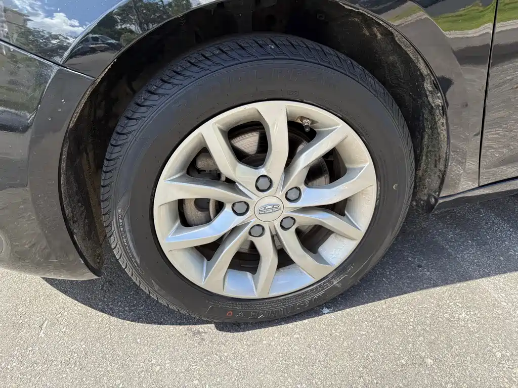 Emgrand GL 1.3 T Manual Elite
