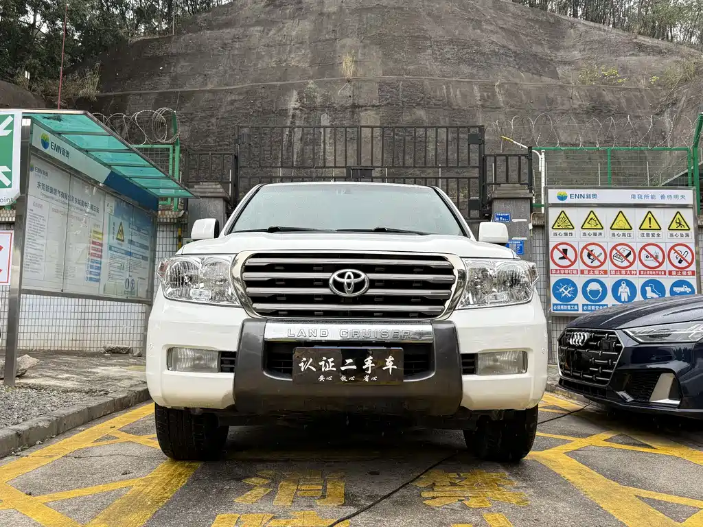 Land Cruiser 4.7 L Auto VX