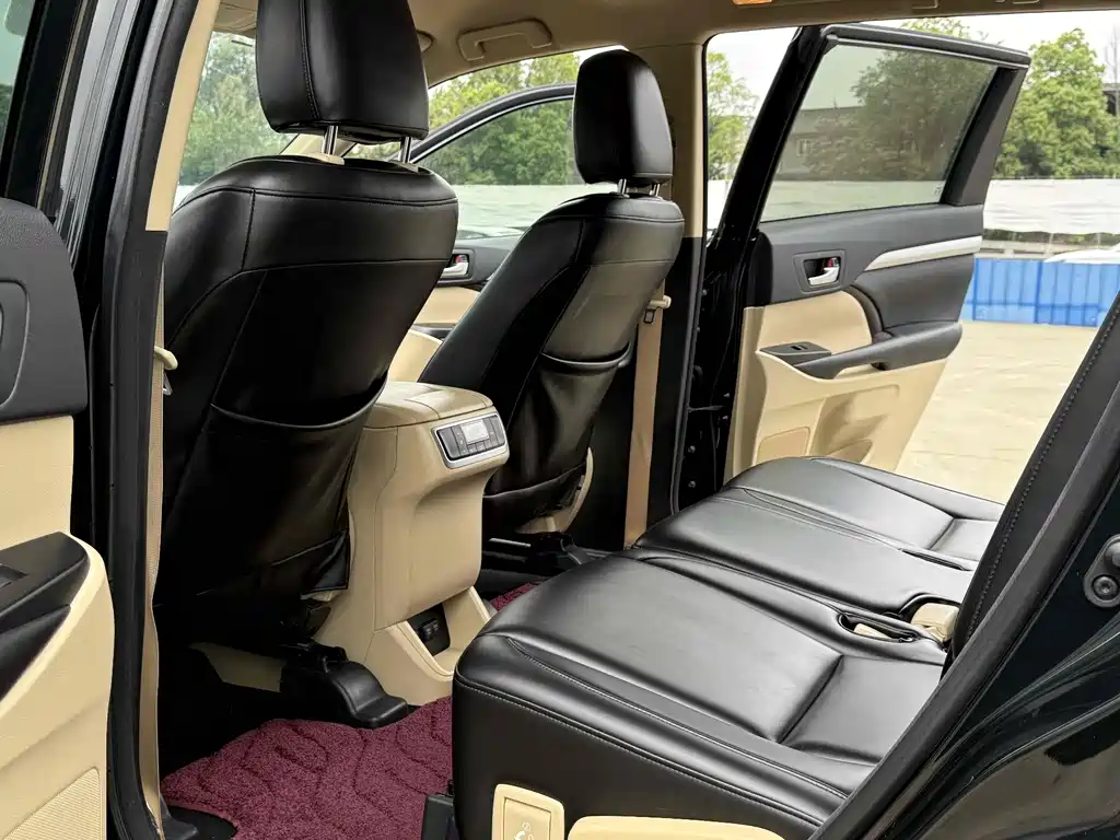 Highlander 2.0 T 2 WD Elite 7-seat CN-V