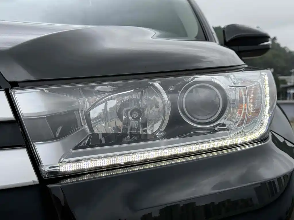 Highlander 2.0 T 2 WD Elite 7-seat CN-V