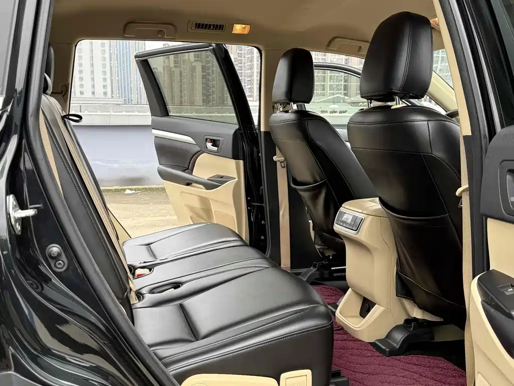 Highlander 2.0 T 2 WD Elite 7-seat CN-V