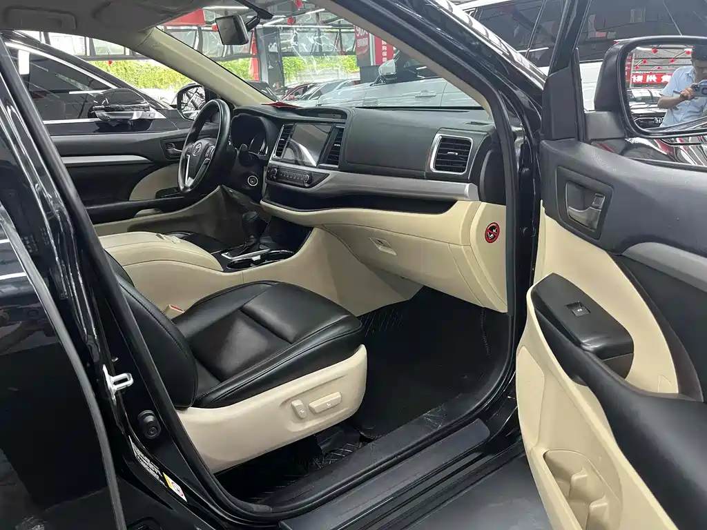 Highlander 2.0 T 2 WD Elite 7-seat CN-V