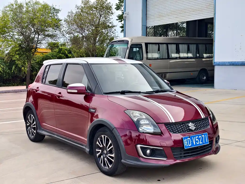 Swift 1.5 L Auto Limited
