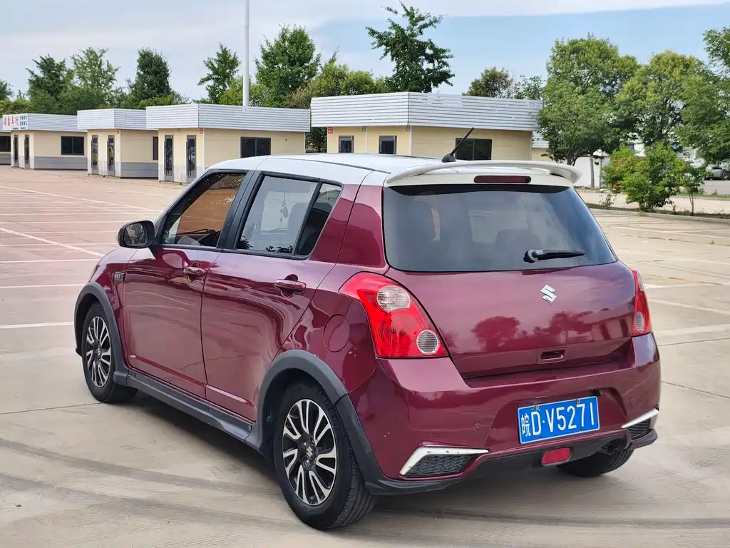 Swift 1.5 L Auto Limited