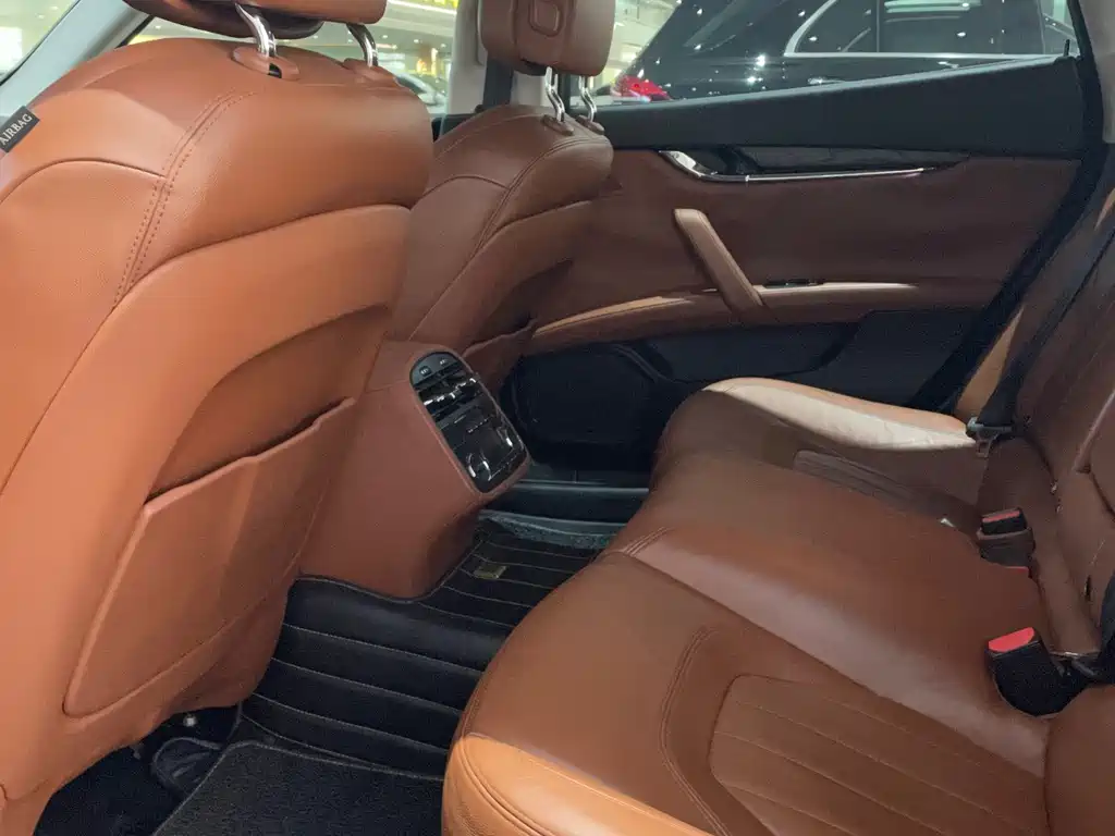 Quattroporte 3.0 T Standard