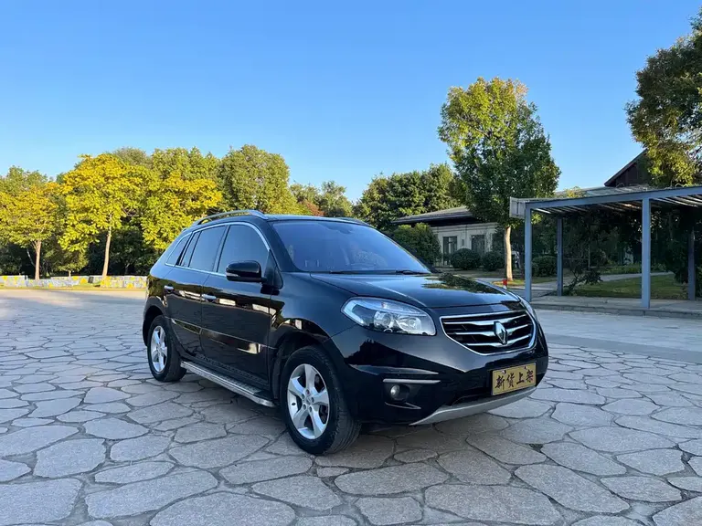 Renault Koleos (Import) 2.5 L 4 WD Comfort Navigation