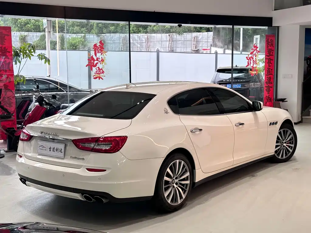 Quattroporte 3.0 T Standard