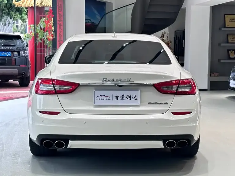 Maserati Quattroporte 3.0 T Standard