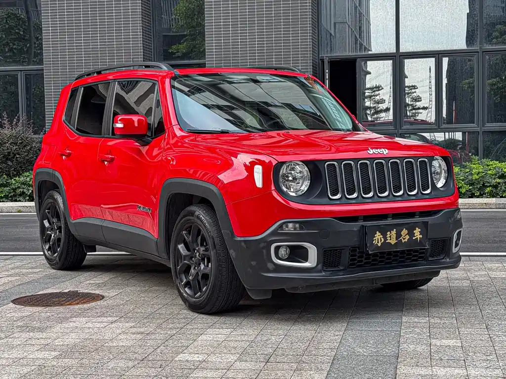 Renegade Connected Large Screen 180 TS Auto High Energy
