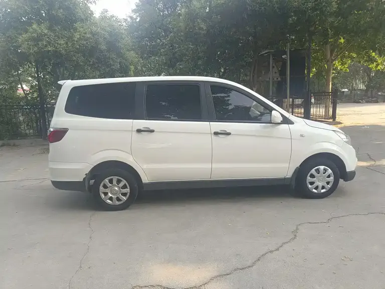 BAIC Weiwang M20 1.5 L M20 S Basic DAM15 DL