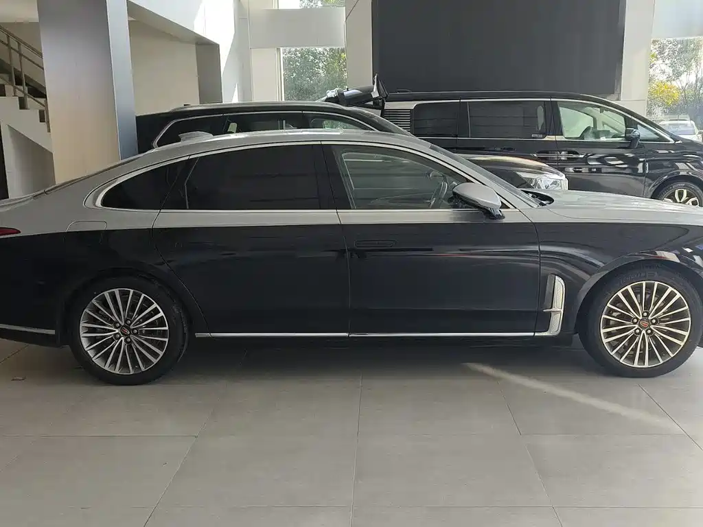 Hongqi H9 3.0 T Connected Flagship