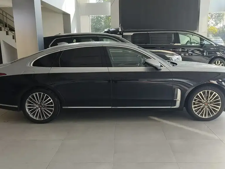 Hongqi H9 3.0 T Connected Flagship