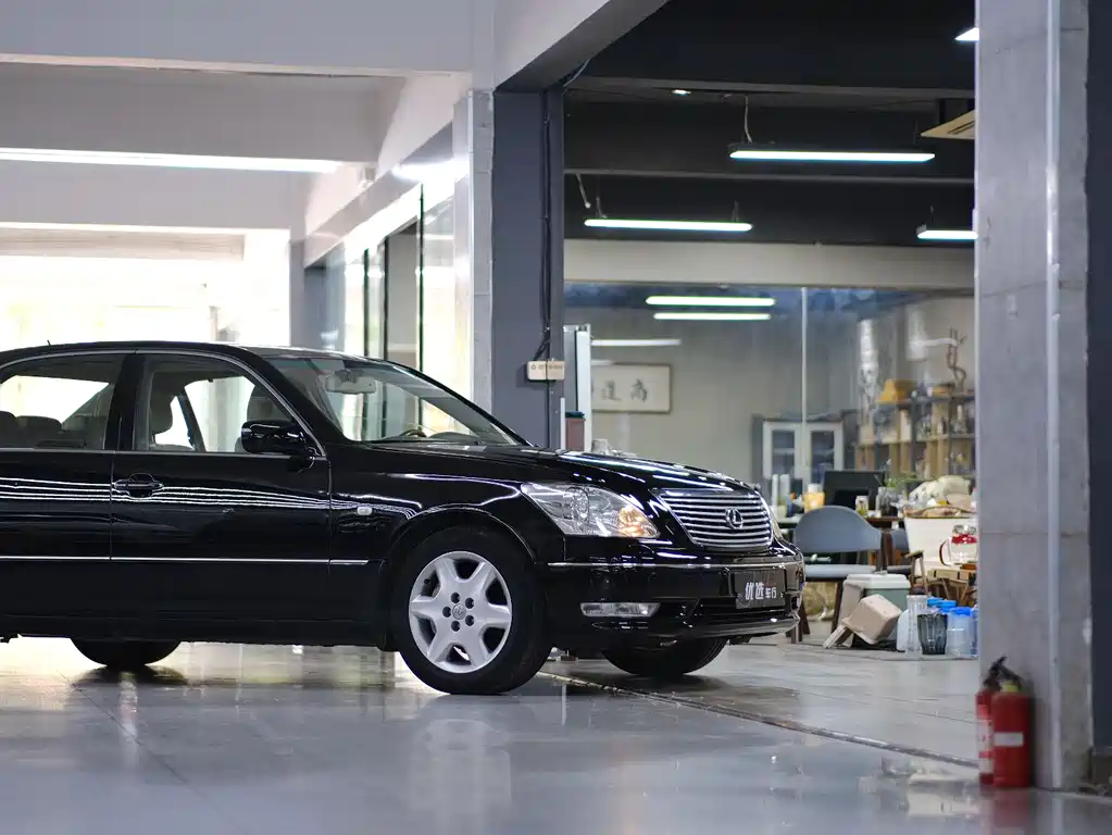 Lexus LS 430