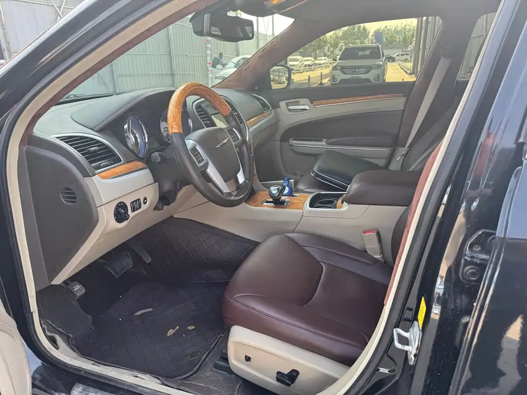 Chrysler 300 C (Import) 3.6 L Supreme Comfort